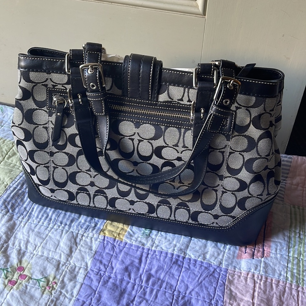 BRAND NEW Coach bag with tags - Picture 2 of 6